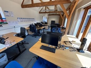 Bartletts Ln, Maidenhead for lease Interior Photo- Image 2 of 3