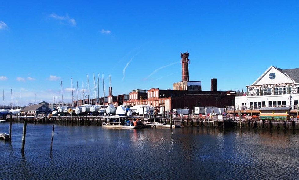 50 Maple St, Branford, CT 06405