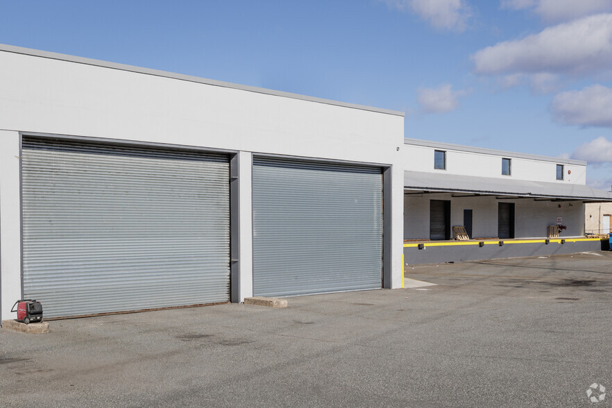 500 Industrial Rd, Carlstadt, NJ for lease - Building Photo - Image 2 of 6