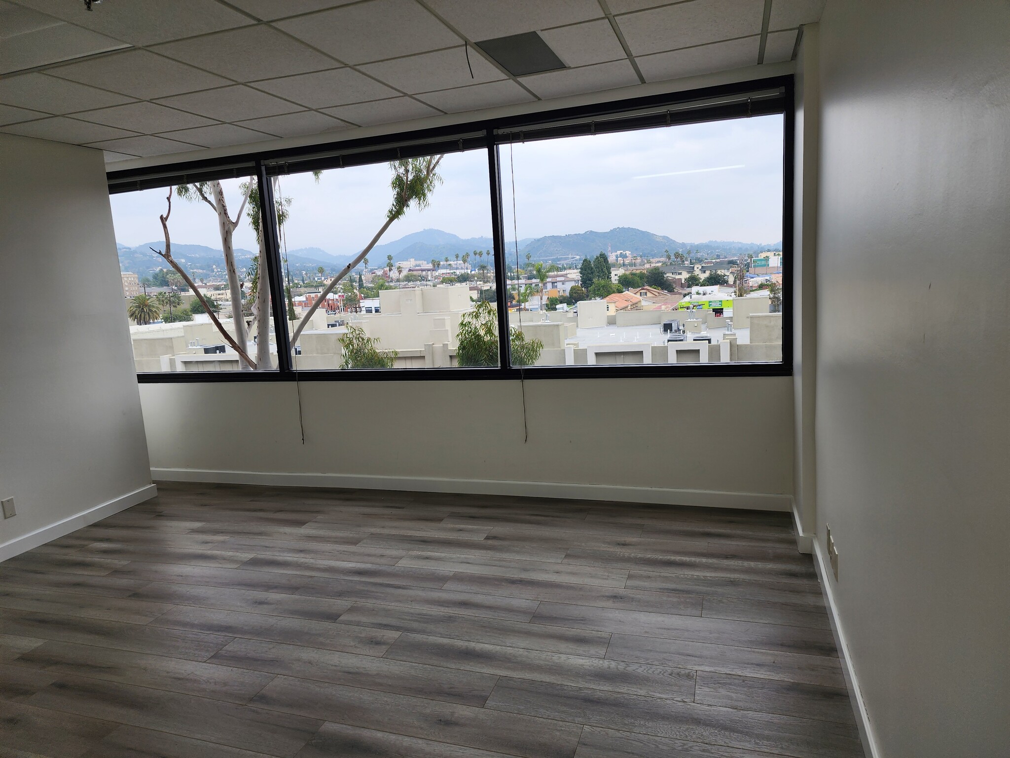 425 E Colorado St, Glendale, CA for lease Building Photo- Image 1 of 1