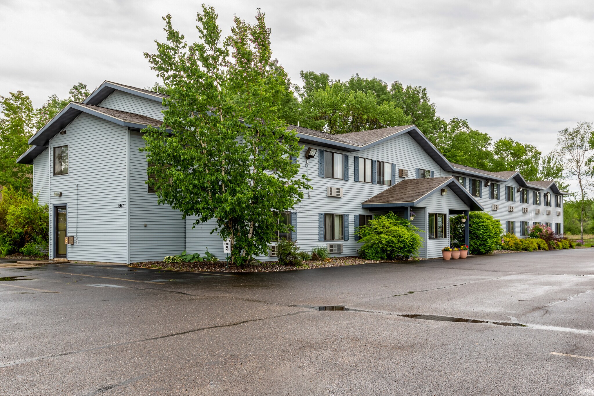 667 W Kemp St, Rhinelander, WI for sale Building Photo- Image 1 of 1