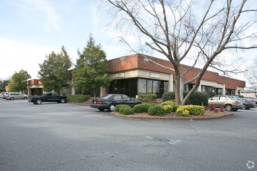 1210 Warsaw Rd, Roswell, GA for sale - Primary Photo - Image 1 of 1
