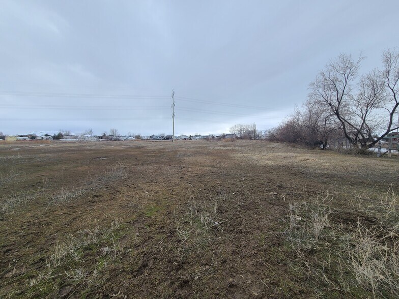 1069 N Geneva Rd, Provo, UT for sale - Primary Photo - Image 1 of 1