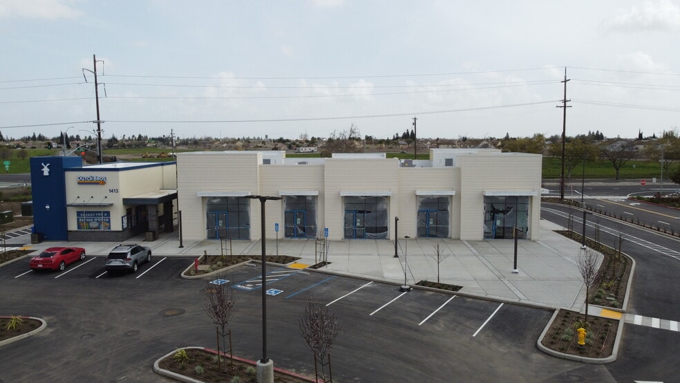 1527 S Airport Way, Manteca, CA for lease - Building Photo - Image 3 of 17