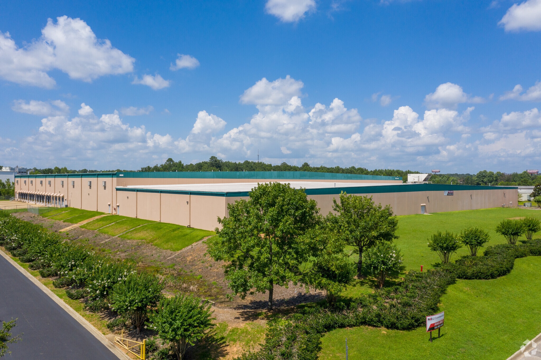 404 Fox Run Ave, Opelika, AL for sale Building Photo- Image 1 of 1