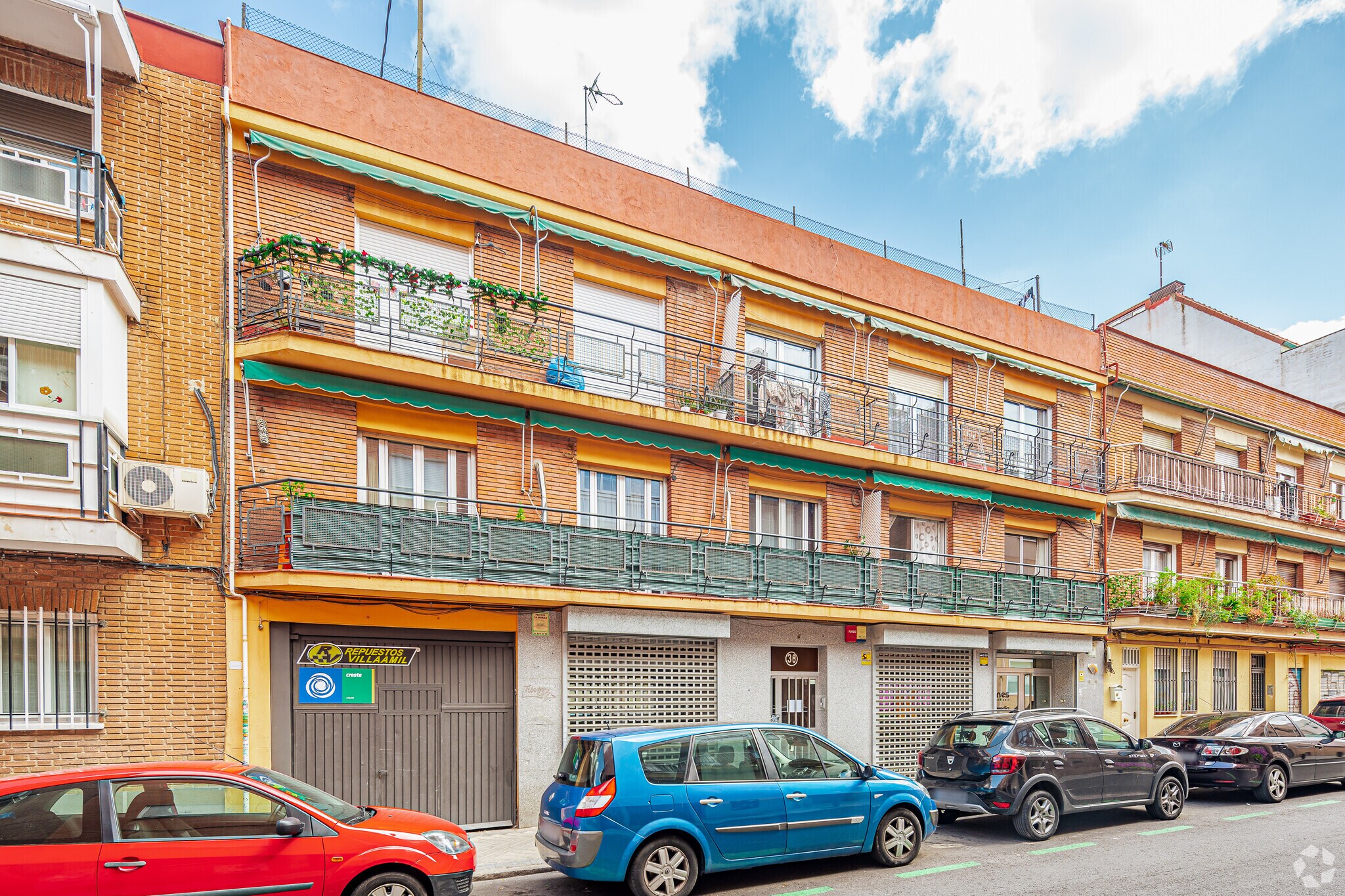 Multifamily in Madrid, Madrid for sale Building Photo- Image 1 of 1