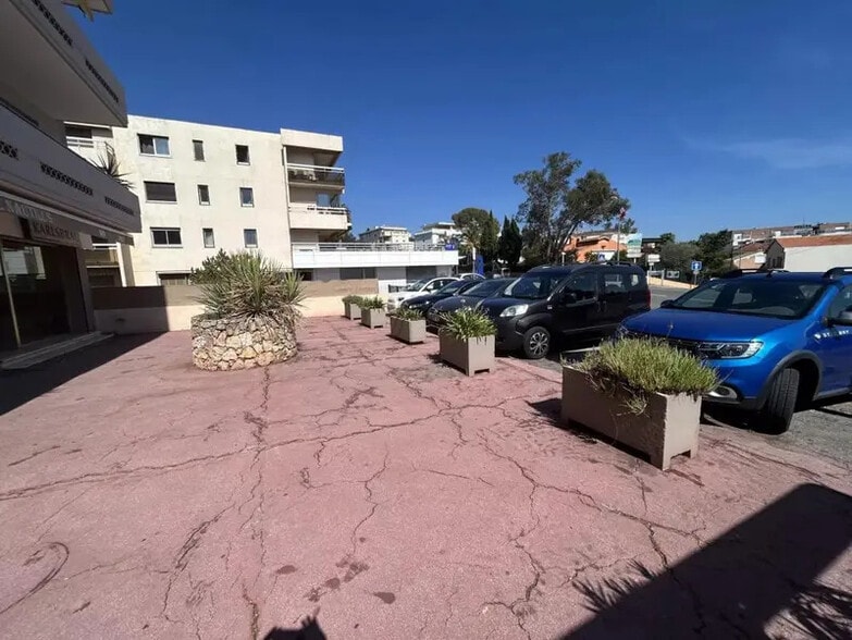 Retail in Saint-Raphaël for sale - Building Photo - Image 3 of 6