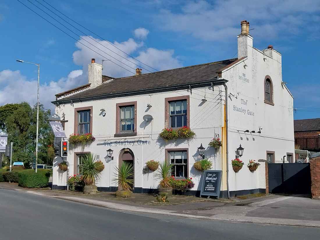 Ormskirk Rd, Bickerstaffe for sale Primary Photo- Image 1 of 14