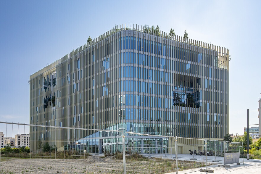 29 Rue De Clichy, Saint-Ouen-sur-Seine for lease - Building Photo - Image 2 of 2