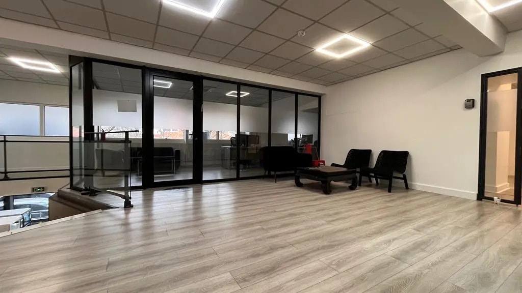 Flex in Pantin for sale Interior Photo- Image 1 of 27