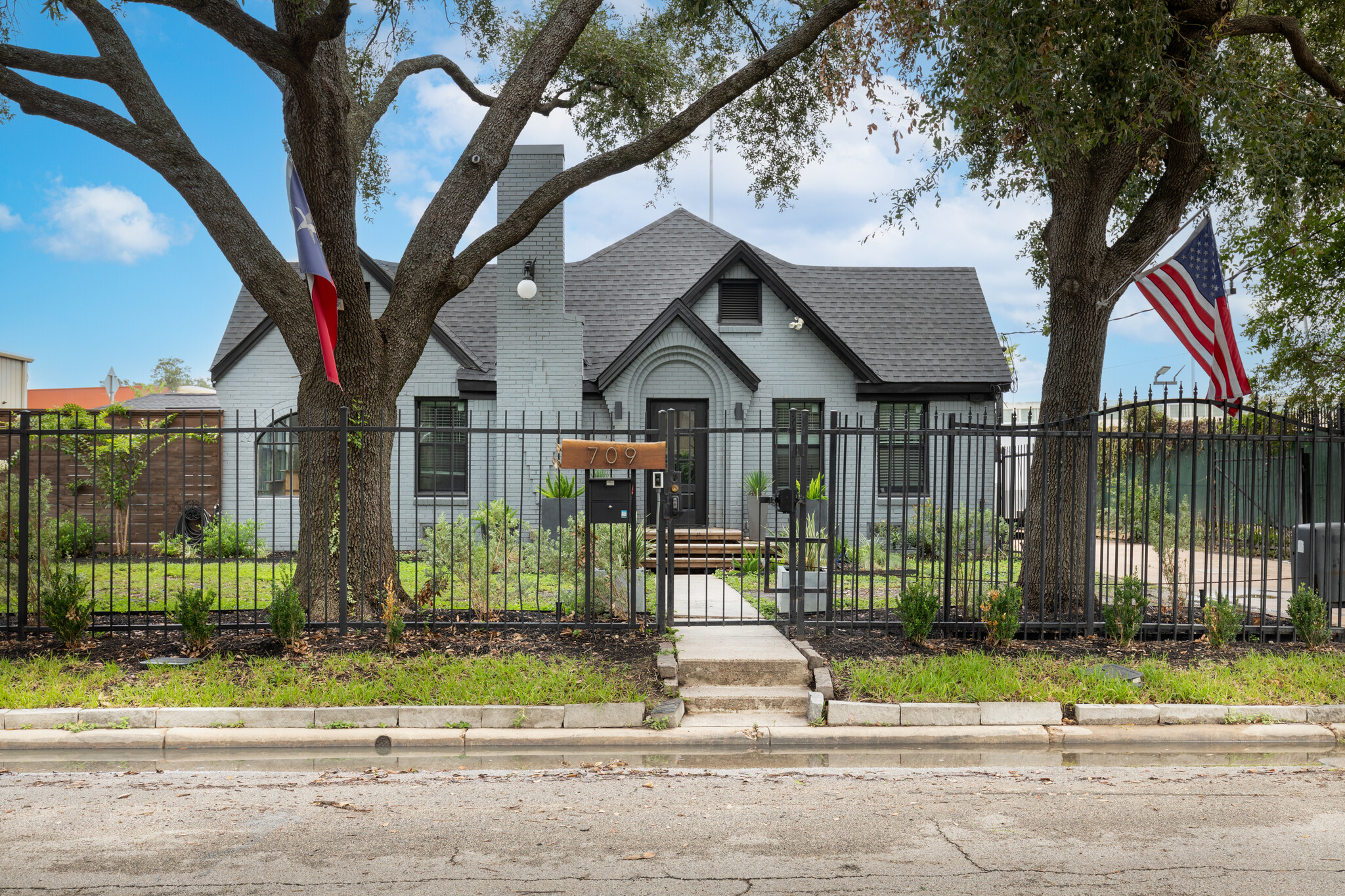 709 Kelley St, Houston, TX for lease Building Photo- Image 1 of 49