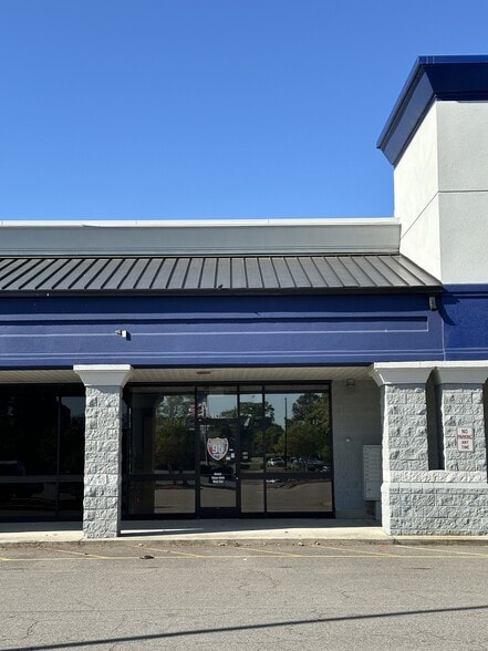 1400 Walter Reed Rd, Fayetteville, NC for lease - Building Photo - Image 2 of 8