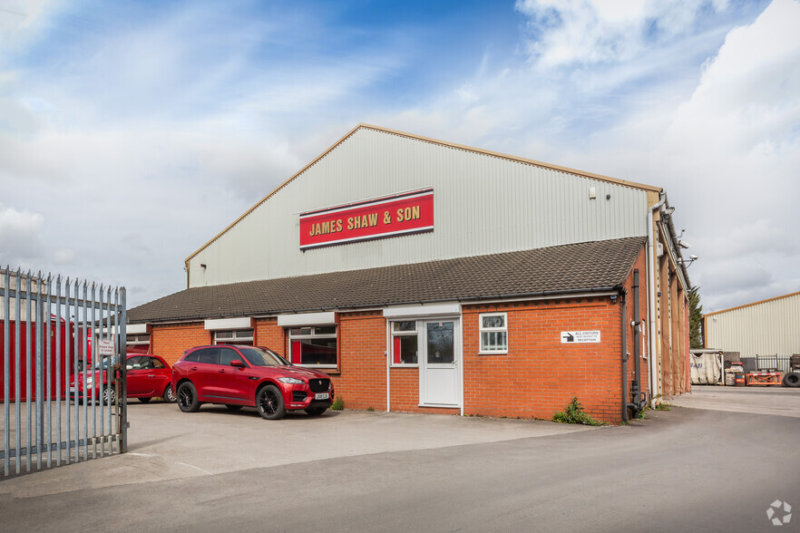 14 Anglezarke Rd, Newton-Le-Willows for sale - Primary Photo - Image 1 of 1
