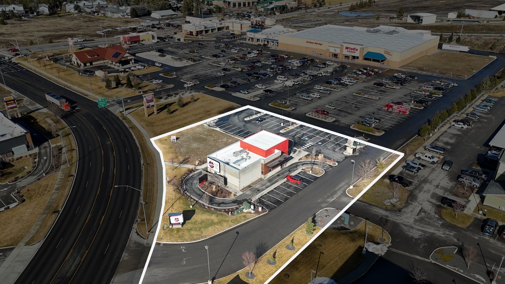 1423 W Appleway Ave, Coeur d'Alene, ID for lease - Building Photo - Image 2 of 11