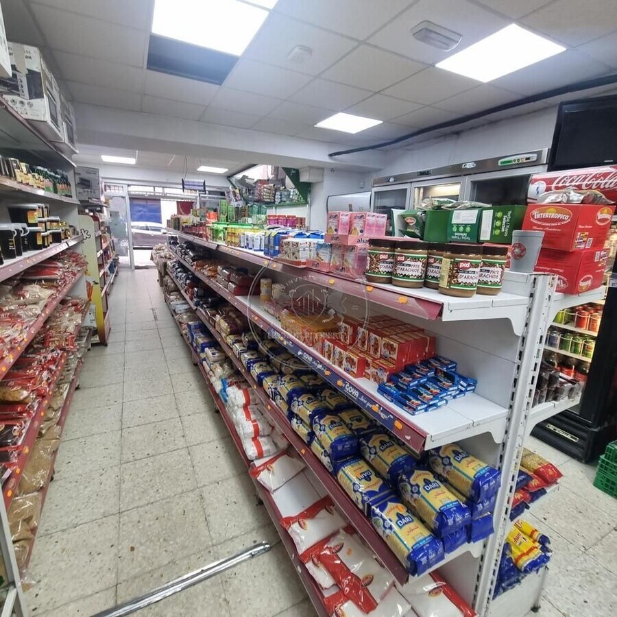 Madrid, MAD 28039 - Unit A -  - Interior Photo - Image 1 of 6