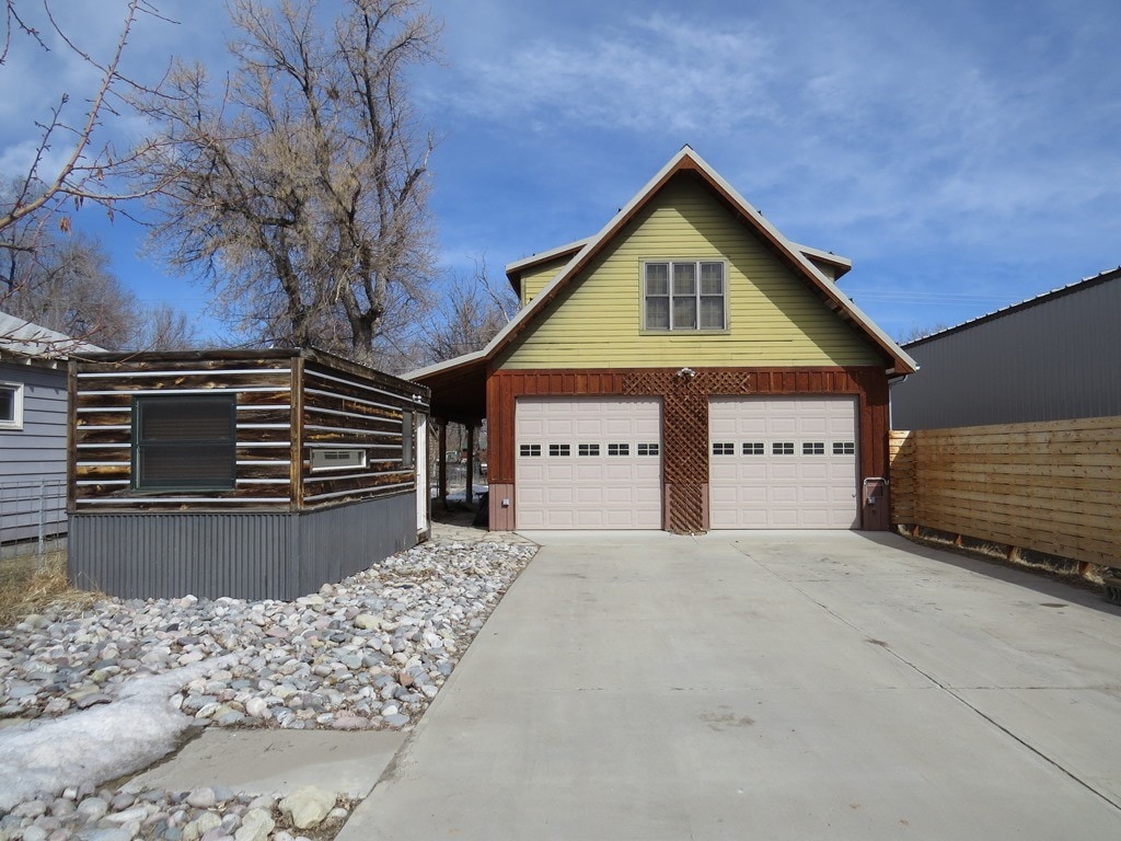 740 Lincoln St, Lander, WY 82520