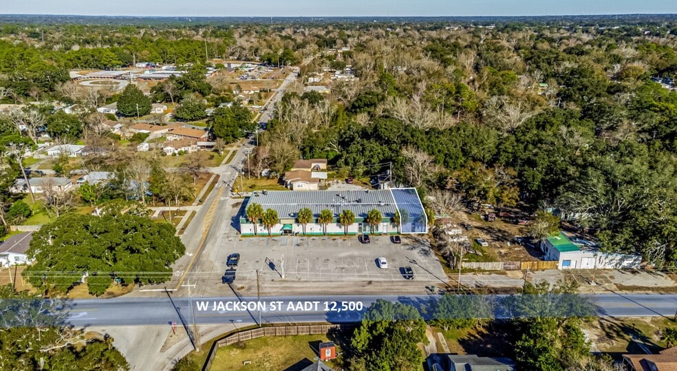 4828 W Jackson St, Pensacola, FL for lease - Primary Photo - Image 2 of 10