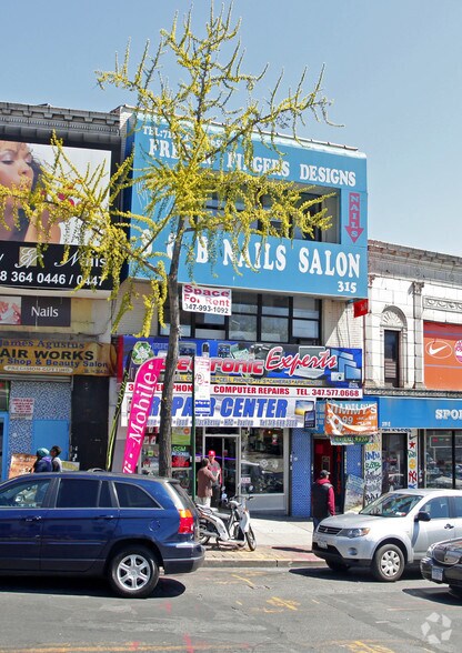 315 E Kingsbridge Rd, Bronx, NY for sale - Building Photo - Image 1 of 1