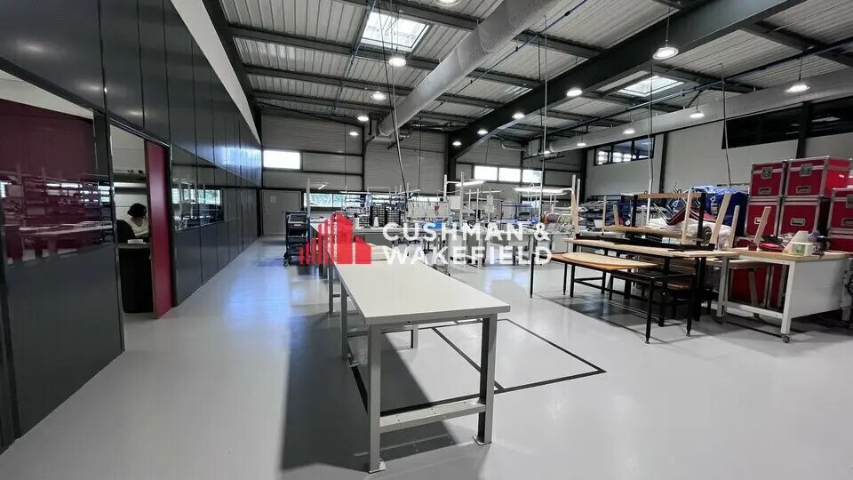 Office in Toulouse for lease - Interior Photo - Image 2 of 7