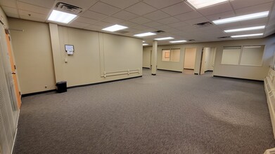 400-408 W Superior St, Duluth, MN for lease Interior Photo- Image 2 of 9