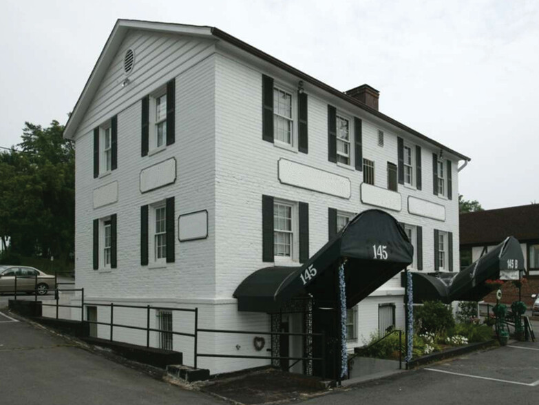 145 Church St NW, Vienna, VA for lease - Building Photo - Image 1 of 4