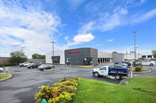 Versatile 22,088 SF Commercial Property - Automotive Property