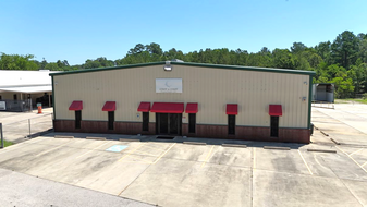 213 Riggs St, Conroe TX - Warehouse