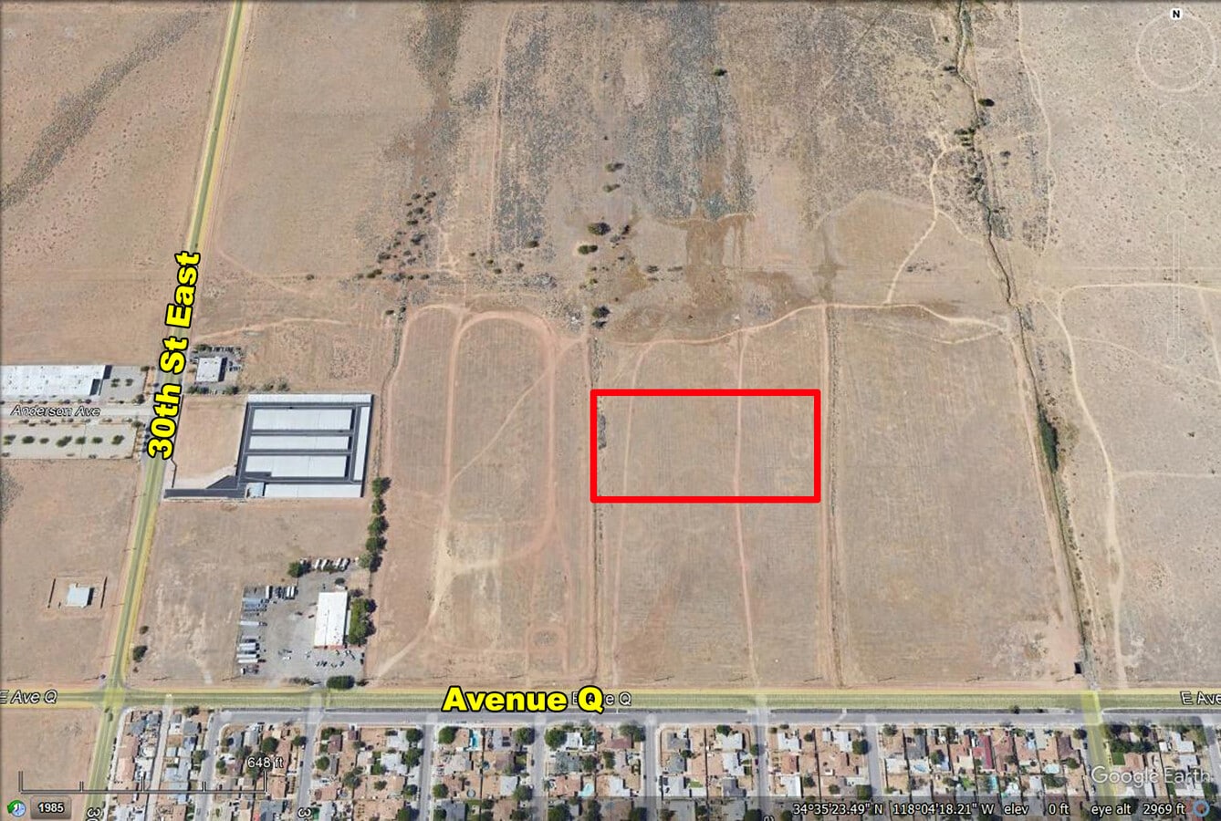 32nd St East near Avenue Q, Palmdale, CA 93550