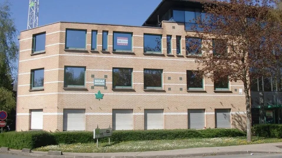 Rue Albert Einstein, Champs-sur-Marne for sale - Building Photo - Image 1 of 12