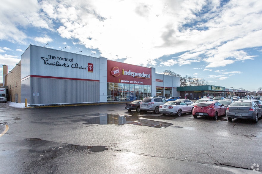 560-596 Montreal Rd, Ottawa, ON for lease - Primary Photo - Image 1 of 5