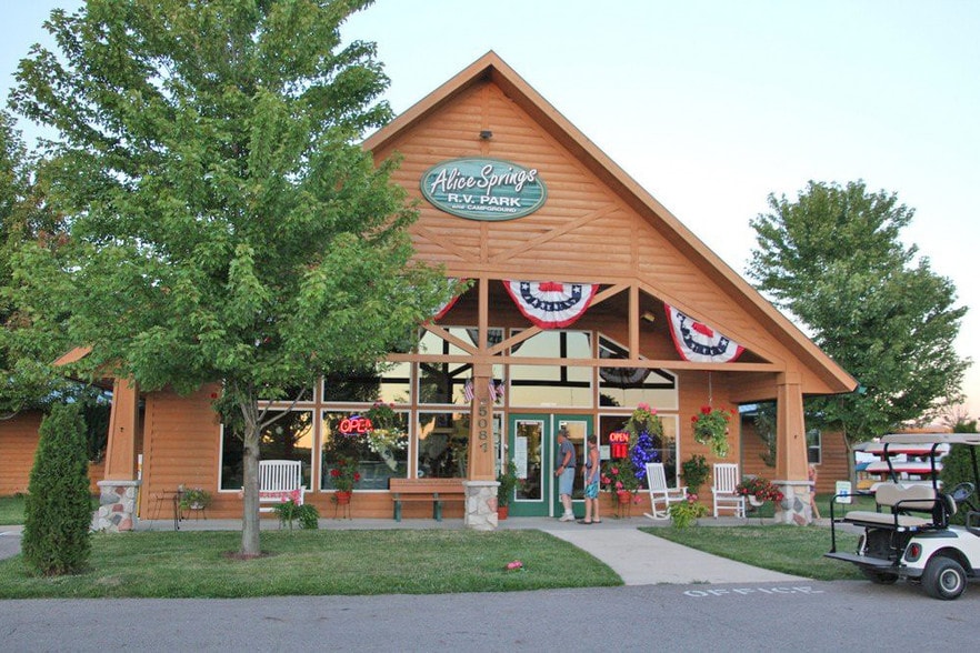 5087 Alice Springs Ct, Ionia, MI for sale - Building Photo - Image 1 of 1