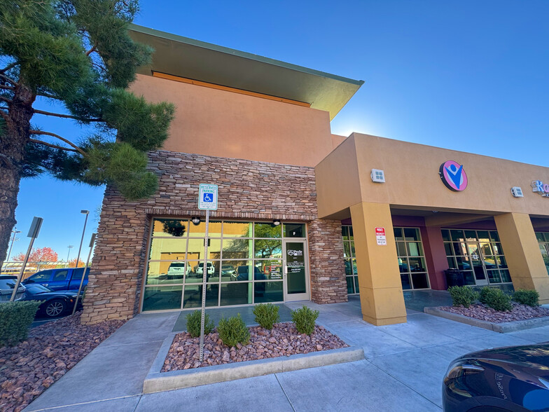 10127-10247 W Charleston Blvd, Las Vegas, NV for lease - Building Photo - Image 1 of 8