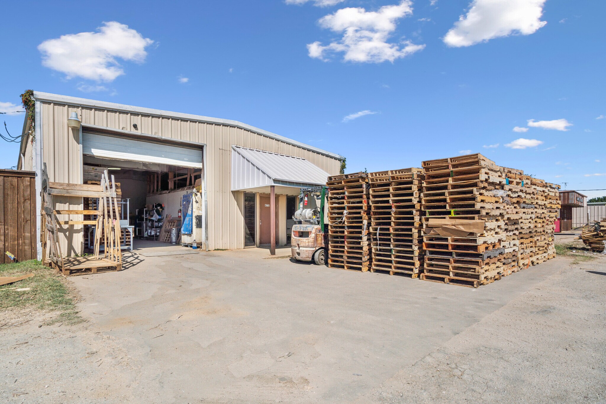 4715 Turner Warnell Rd, Arlington, TX for sale Primary Photo- Image 1 of 1