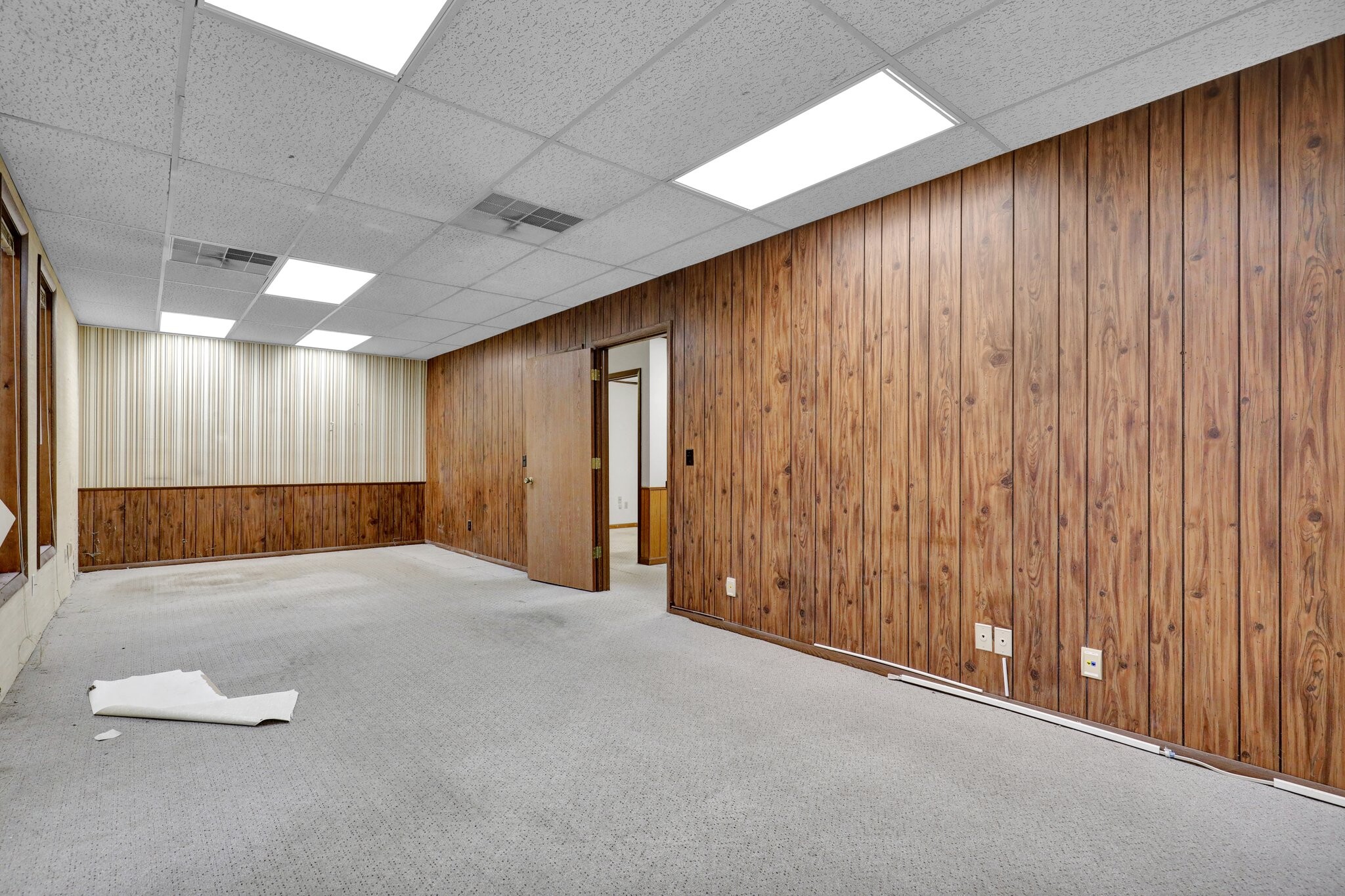 3721 W Michigan Ave, Lansing, MI for lease Interior Photo- Image 1 of 6