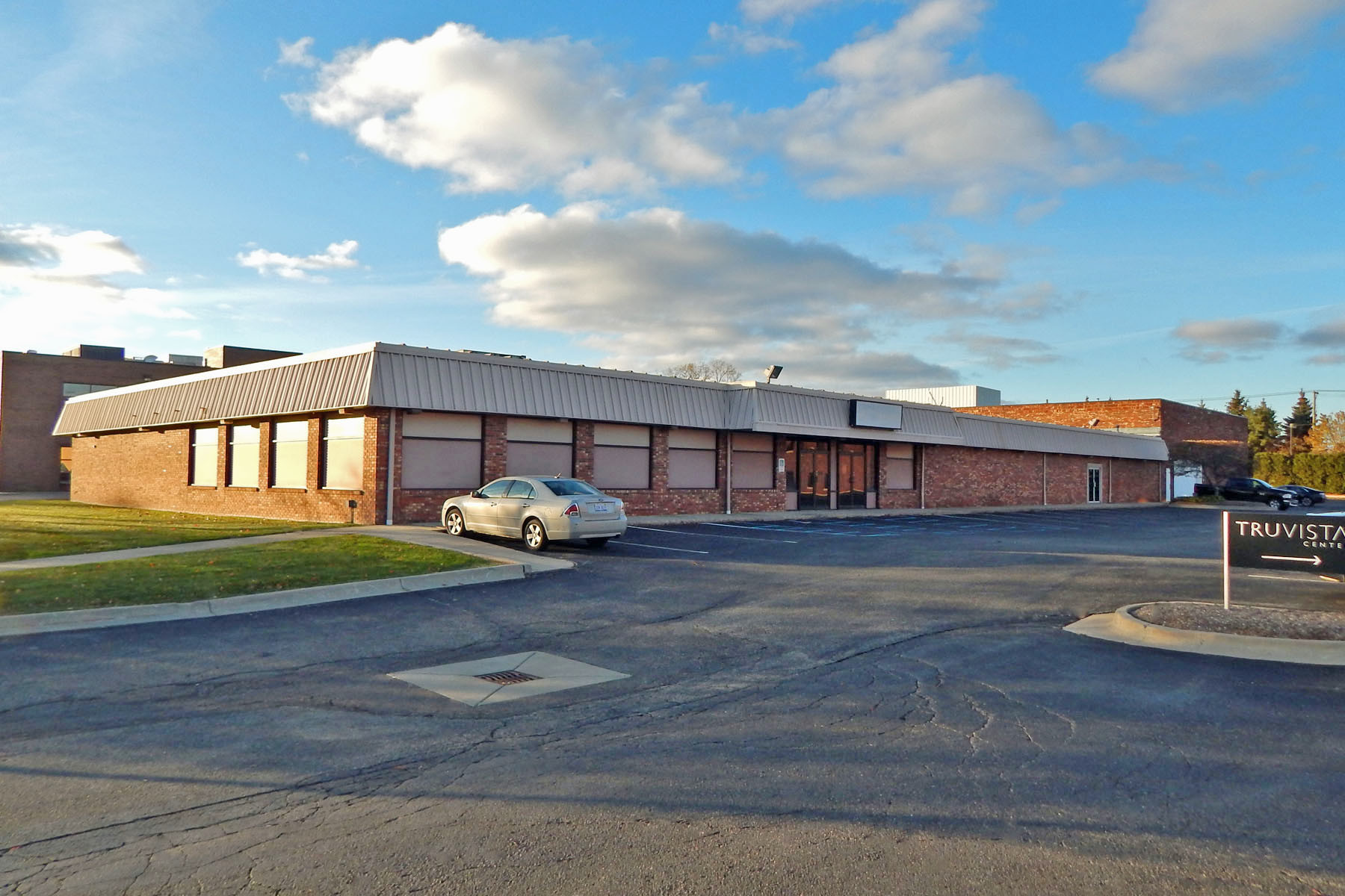 244 W Maple Rd, Troy, MI for sale Building Photo- Image 1 of 5