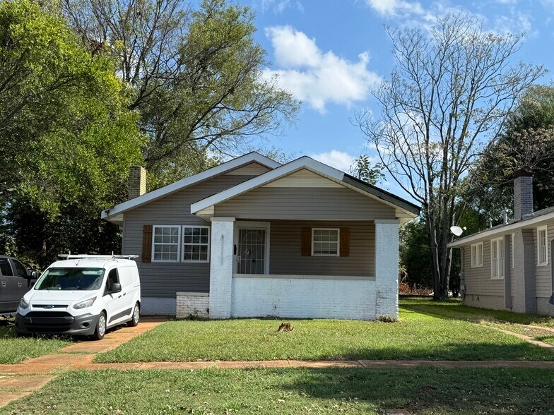 Viper Rental Homes portfolio of 9 properties for sale on LoopNet.com - Primary Photo - Image 2 of 6