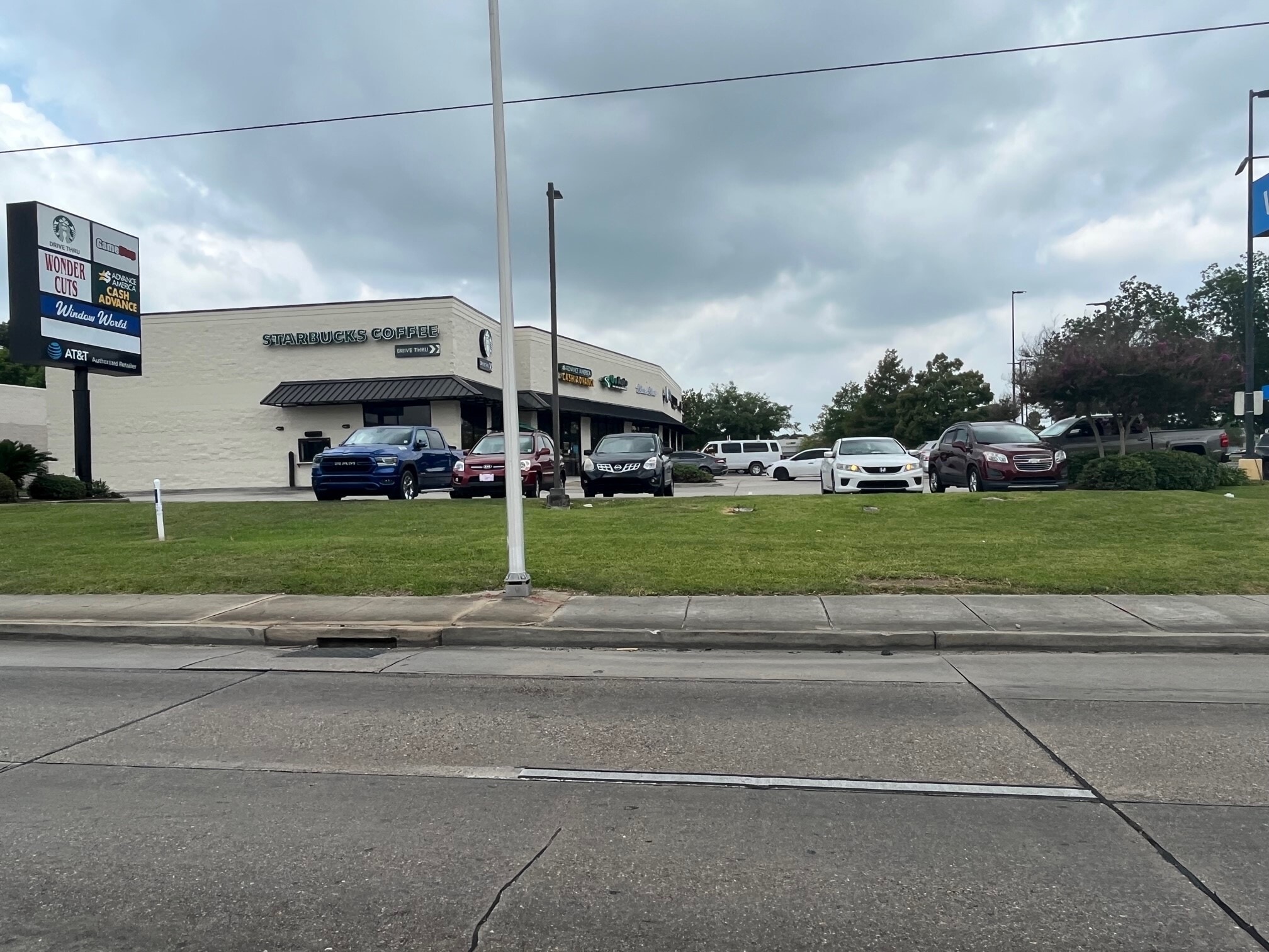 3148 Ambassador Caffery Pky, Lafayette, LA for lease Building Photo- Image 1 of 7