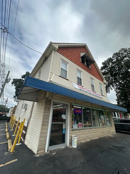 211 Van Winkle Ave, Hawthorne, NJ for sale - Building Photo - Image 2 of 6