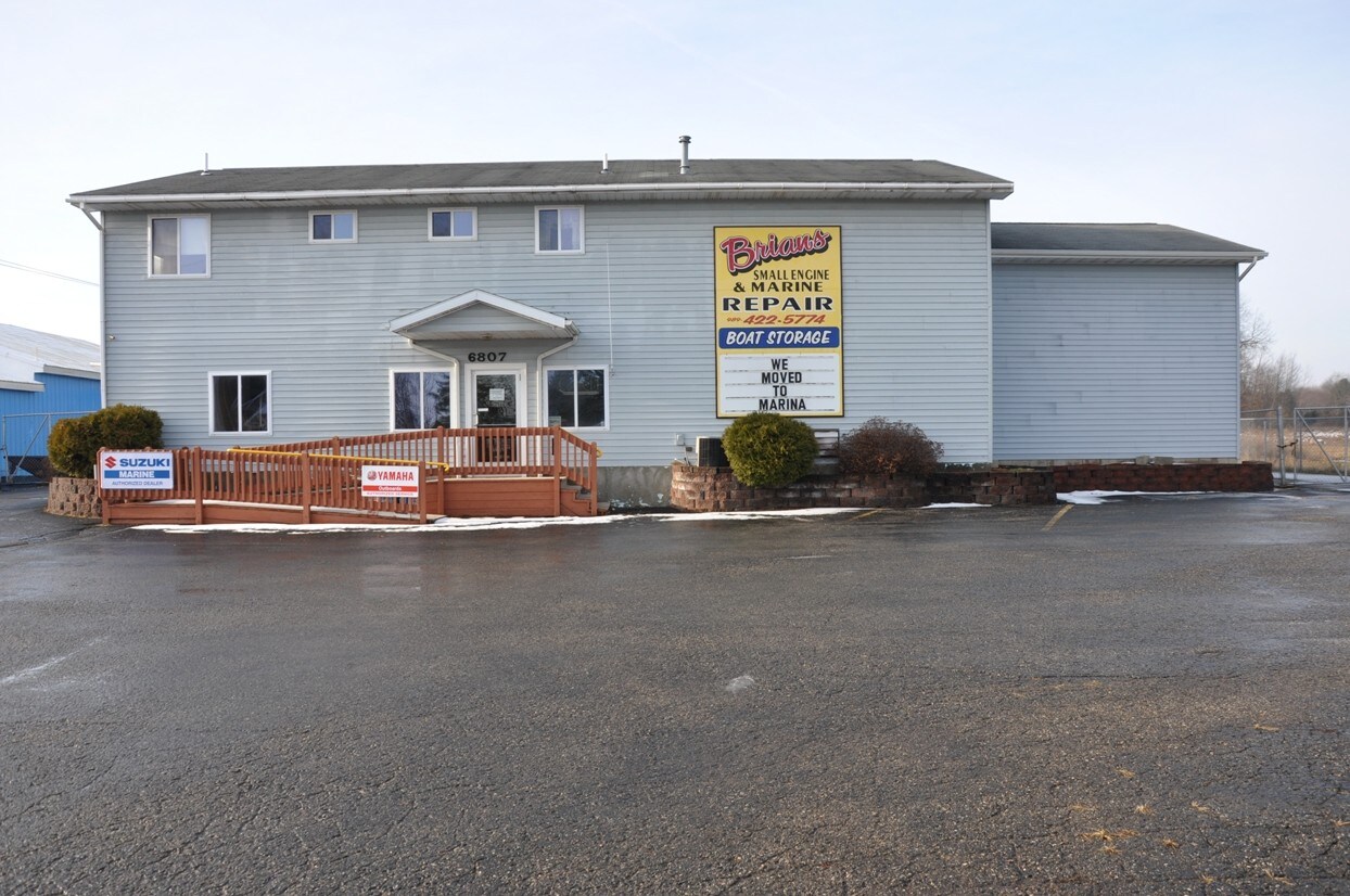 6807 W Houghton Lake Dr, Houghton Lake, MI 48629