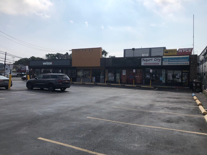 2506 Hylan Blvd, Staten Island, NY 10306 - Hylan New Dorp Plaza | LoopNet