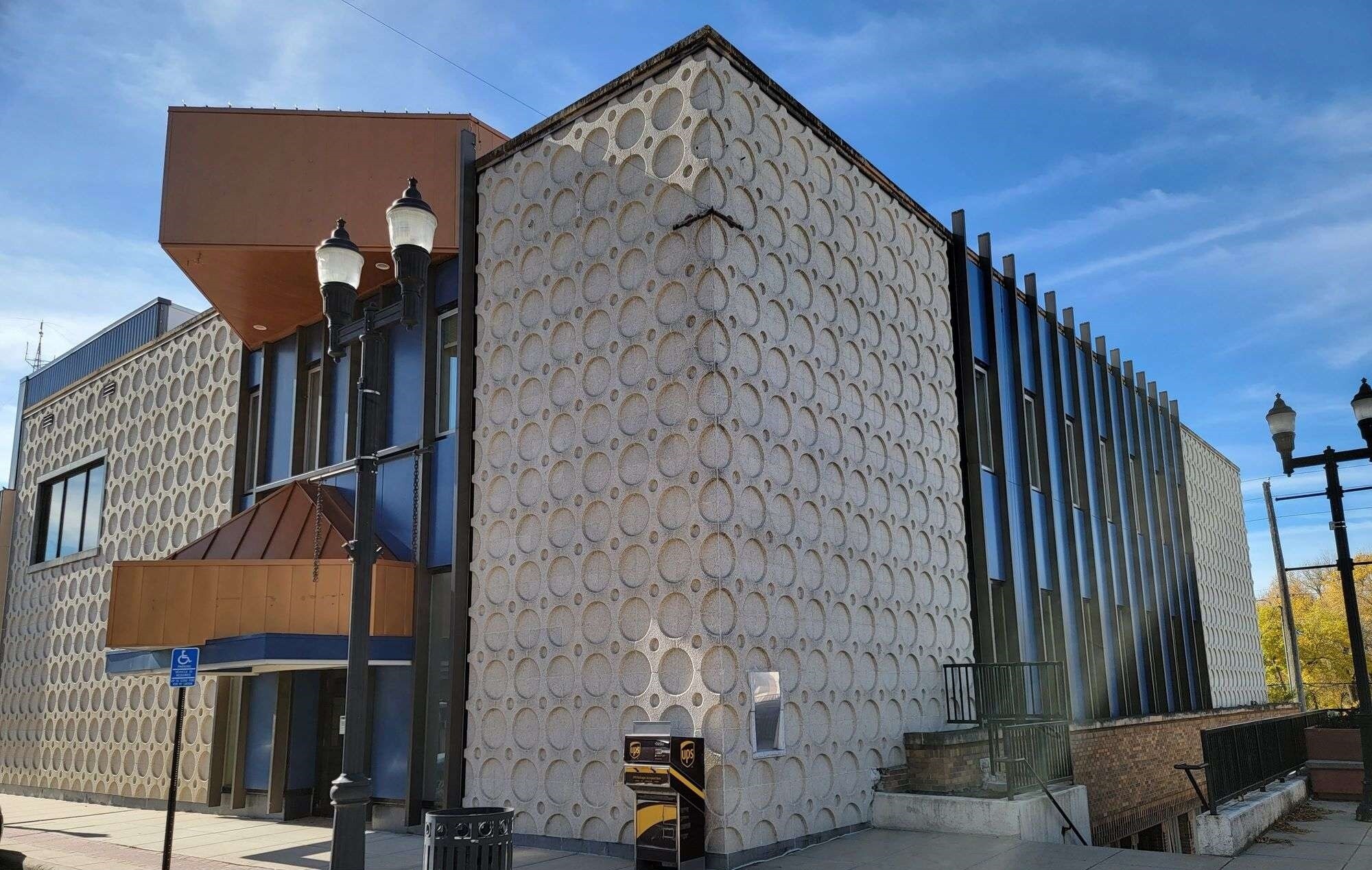 101 S 1st St, Montevideo, MN for lease Building Photo- Image 1 of 14