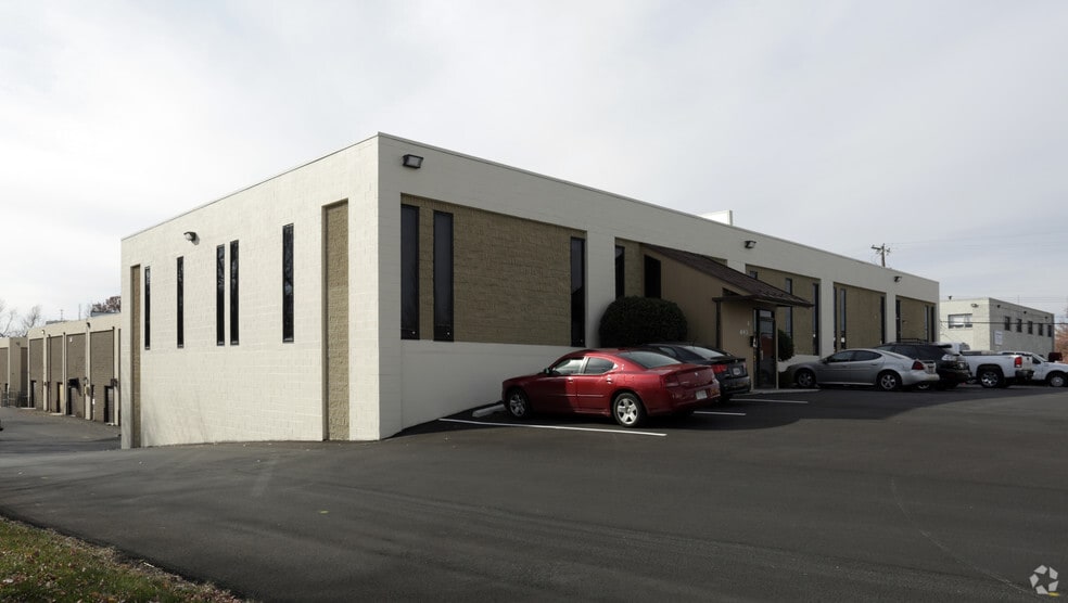 645 Lofstrand Ln, Rockville, MD for lease - Primary Photo - Image 2 of 11