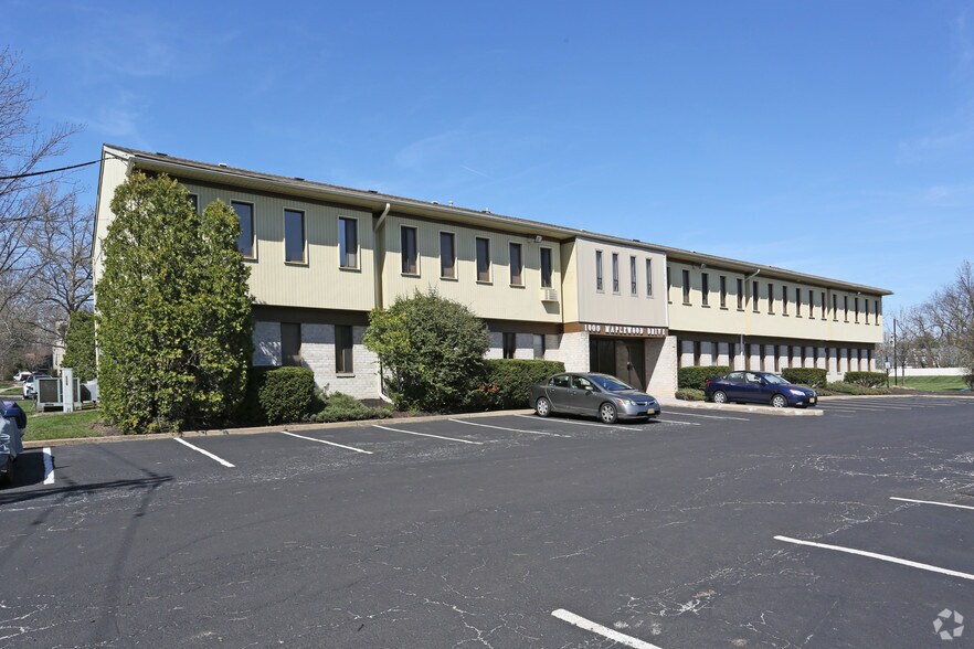 1000 Maplewood Dr, Maple Shade Township, NJ for sale - Primary Photo - Image 1 of 1