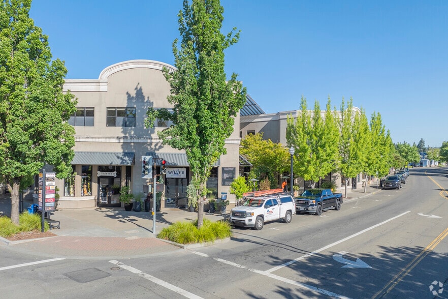 405 Healdsburg Ave, Healdsburg, CA for lease - Building Photo - Image 2 of 20