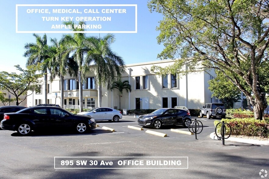 895 SW 30th Ave, Pompano Beach, FL for lease - Building Photo - Image 3 of 31