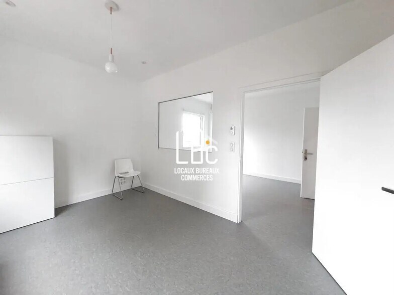 15 Boulevard Jean Ingres, Nantes for lease - Interior Photo - Image 3 of 7