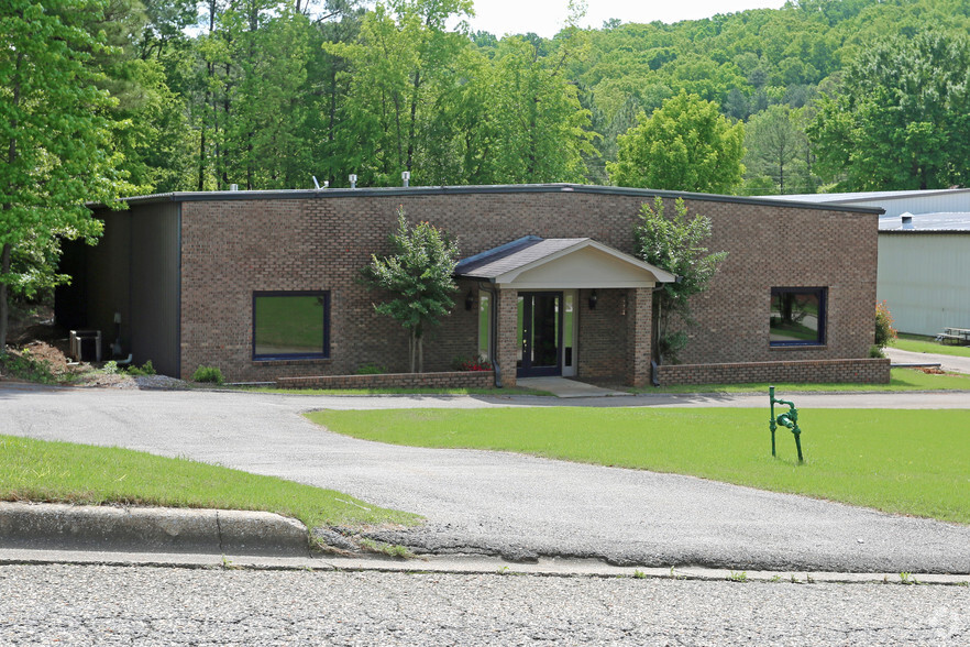 151 Business Center Dr, Birmingham, AL for lease - Primary Photo - Image 1 of 3