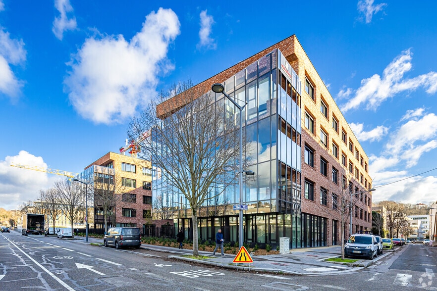 10 Rue Joannès Carret, Lyon for lease - Primary Photo - Image 1 of 3