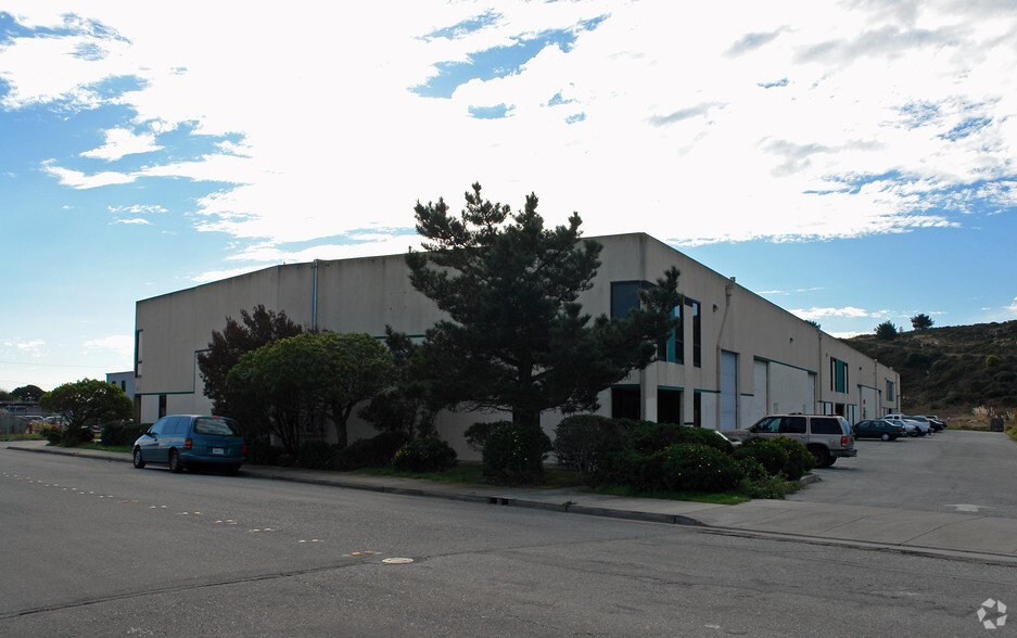 850 Airport St, Moss Beach, CA for lease - Primary Photo - Image 1 of 6