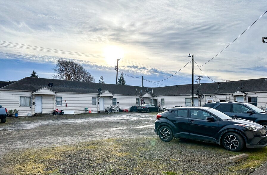 1010 Ivy Ave, Tillamook, OR for sale - Building Photo - Image 1 of 1